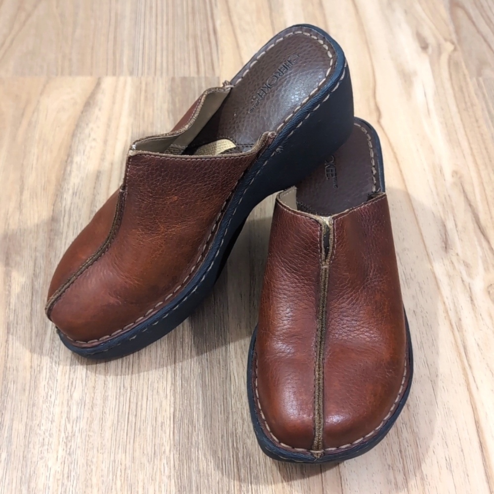 Cherokee Brown Leather Mules